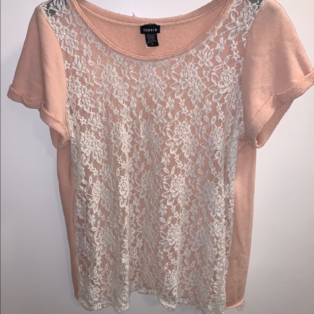 Torrid layering top. lace front. peach size2